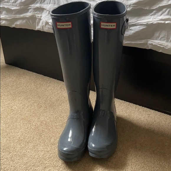 Hunter Boots LIKE NEW - Picture 2 of 3
